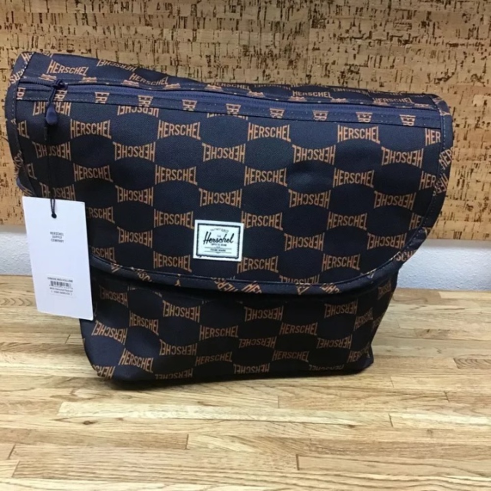 Herschel Supply Company Messenger Bag new